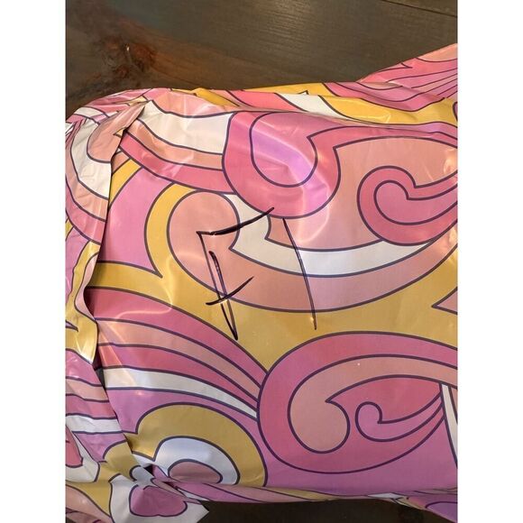 BOYS BUNDLE OF CLOTHING - Picture 8 of 8